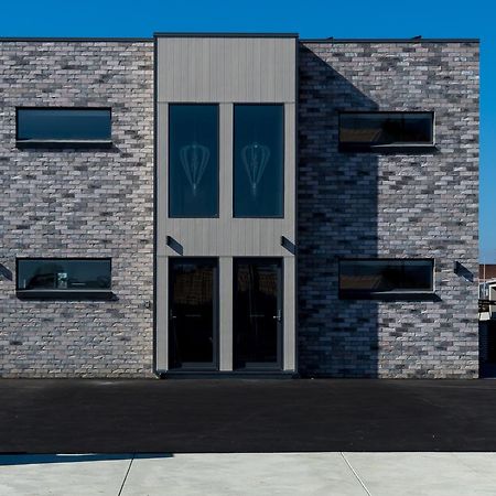 Ulverstone Waterfront Apartments Екстериор снимка